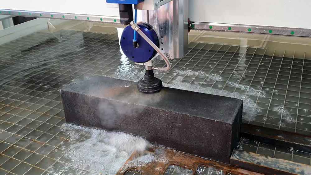 Plesio – Water Jet Cutter with 3800 bar / 55.000 PSI - Image 23