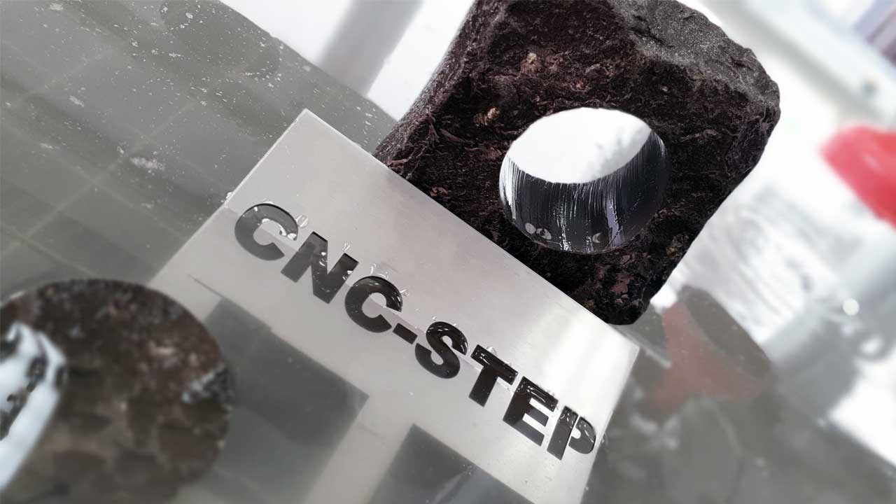 Plesio – Water Jet Cutter with 3800 bar / 55.000 PSI - Image 17