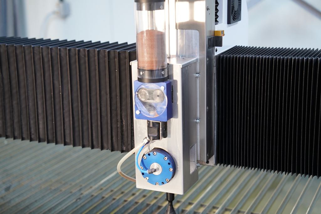 Plesio – Water Jet Cutter with 3800 bar / 55.000 PSI - Image 6